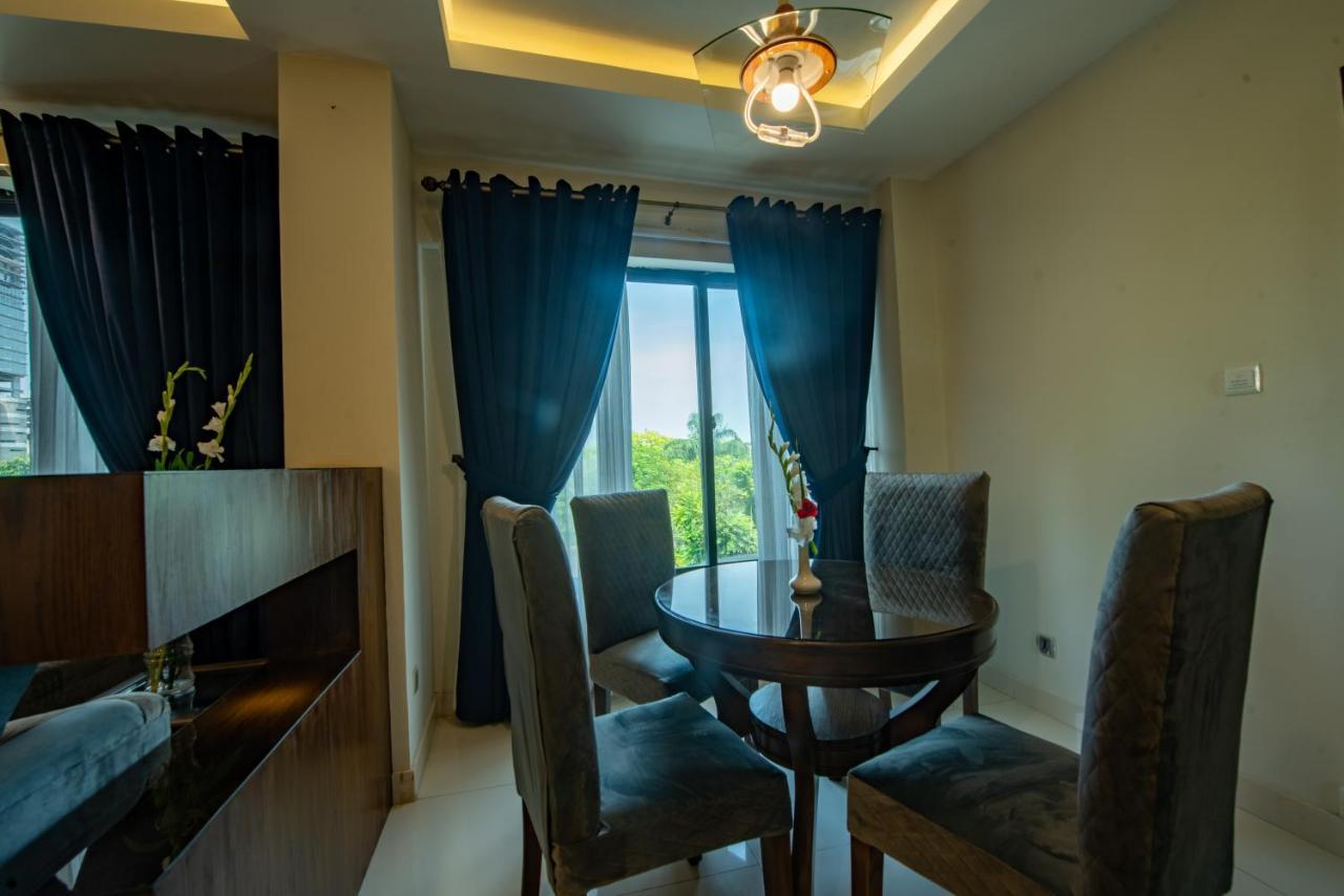 Envoy Continental Hotel Islamabad Exterior photo